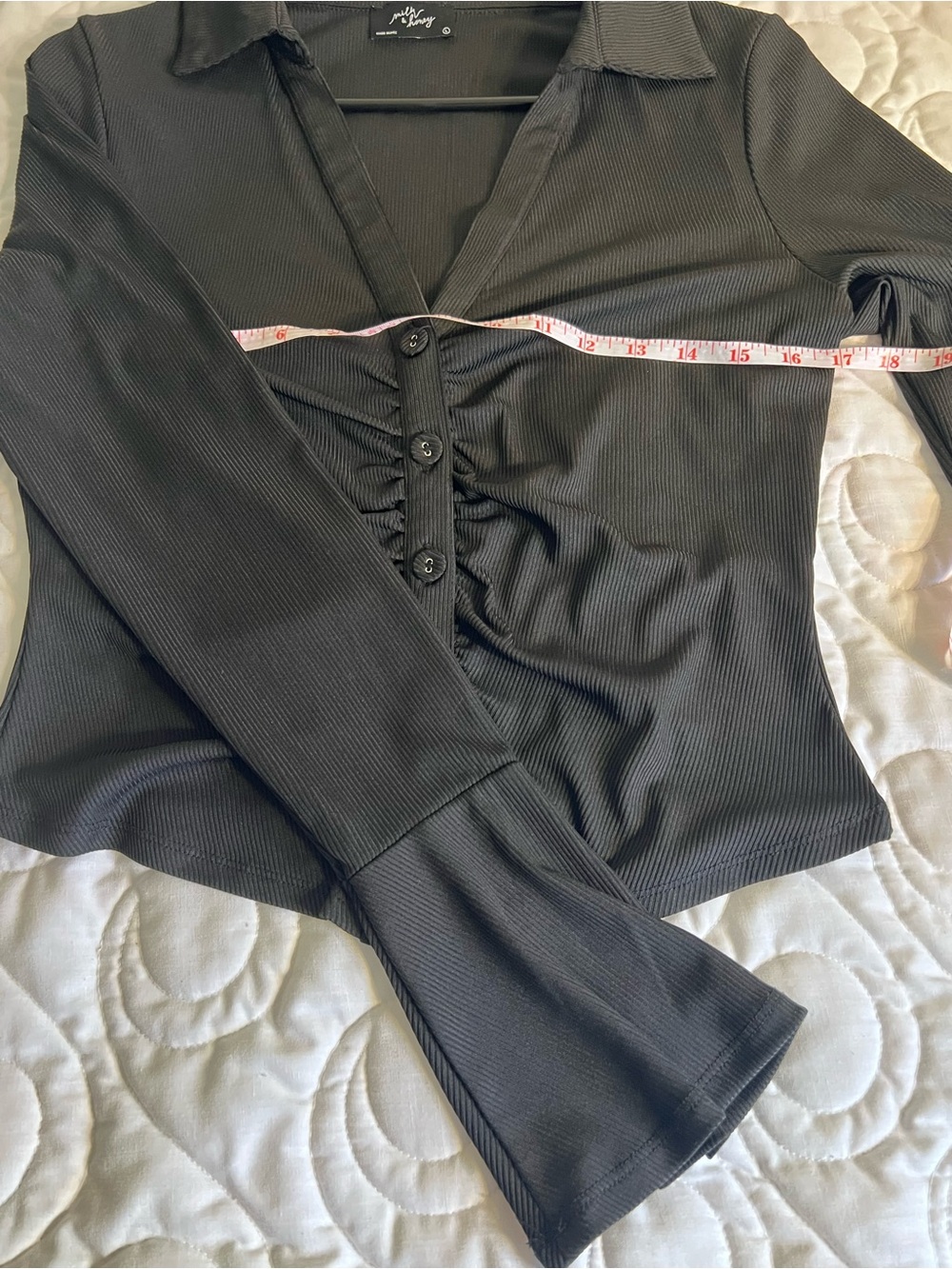Black Ruched Button-Down Collared Top - Picture 4 of 7